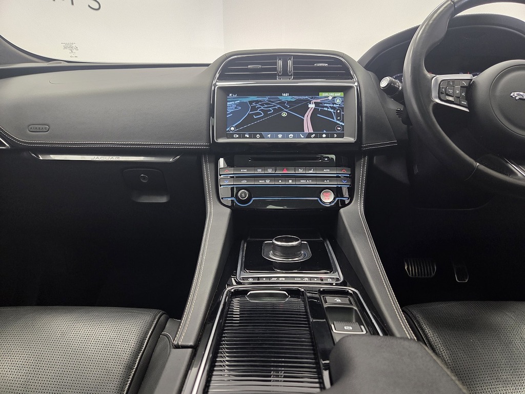 Jaguar F-Pace 2.0D R-sport Awd - Suv 5 Seats Silver #28