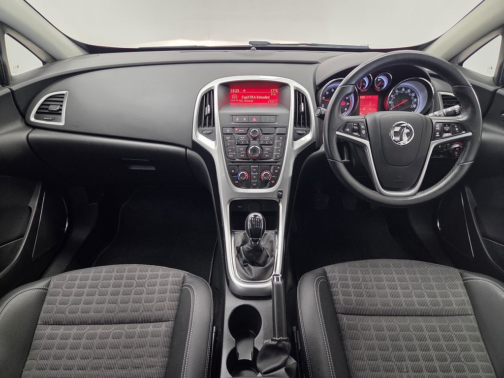 Vauxhall Astra GTC 2.0 Cdti 16V Sri Red #18