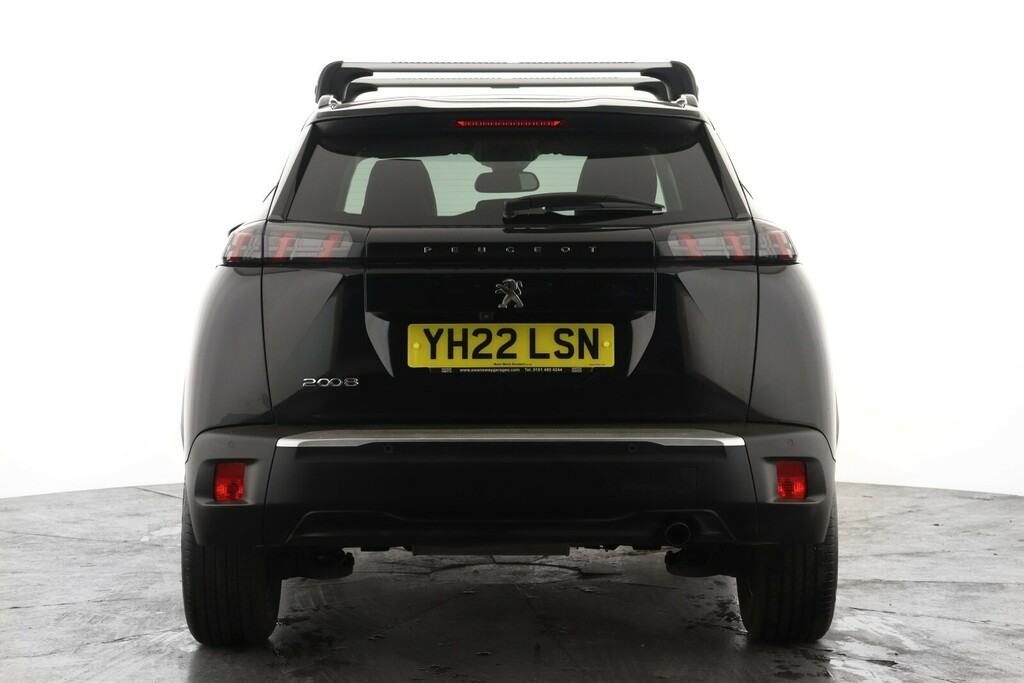 Peugeot 2008 1.2 Puretech Allure Premium Black #2