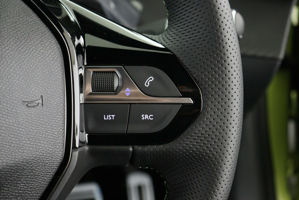 Peugeot e-208 100Kw E-style 50Kwh White #25