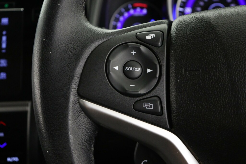 Honda Jazz 1.3 I-vtec Ex Navi Silver #23