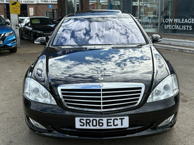 Mercedes-Benz S Class S500 V8 Saloon Black #2