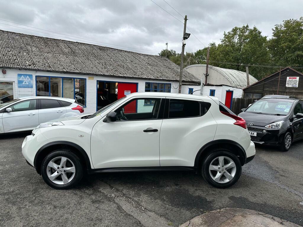 Nissan Juke 1.6 Acenta Hatchback White #4