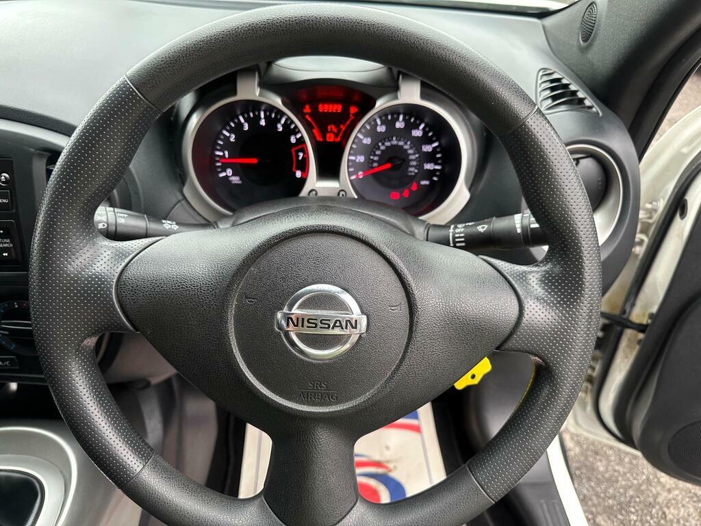 Nissan Juke 1.6 Acenta Hatchback White #13