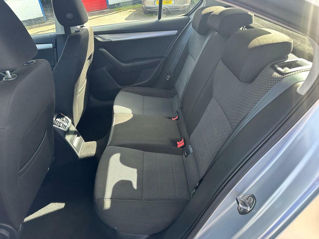 Skoda Octavia 2.0 Tdi Elegance Euro 5 Ss Grey #10