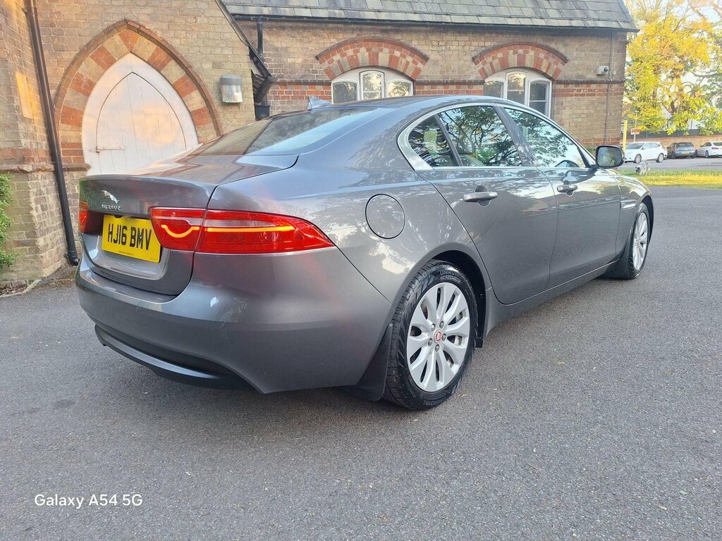 Jaguar XE 2.0D Prestige Euro 6 Ss Grey #3