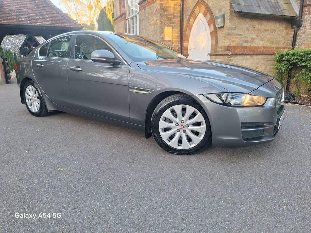 Jaguar XE 2.0D Prestige Euro 6 Ss Grey