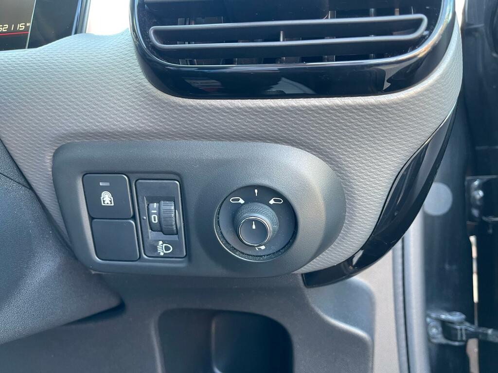 Citroen C4 Cactus 1.5 Bluehdi Flair Blue #37