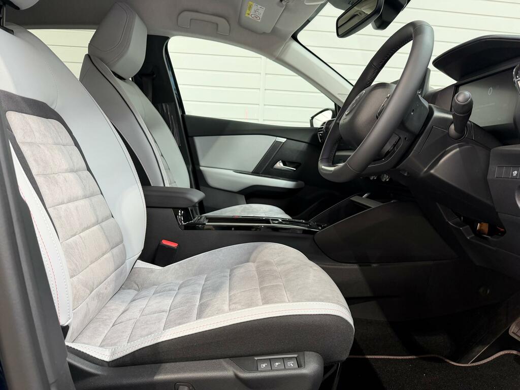 Citroen C4 1.2 Puretech Max Hatchback Eat8 Euro 6  #29