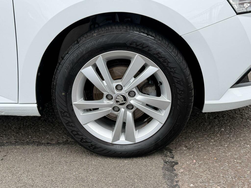 Skoda Fabia 1.0 Tsi Se Hatchback Euro 6 Ss White #5