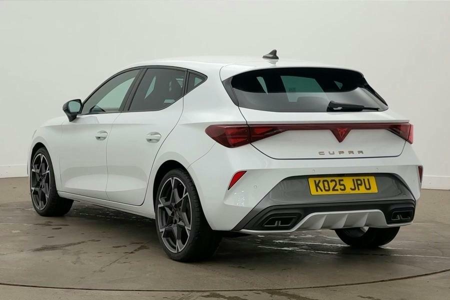 Cupra Leon 1.5 Etsi V2 Hatchback Hybrid Dsg White #3