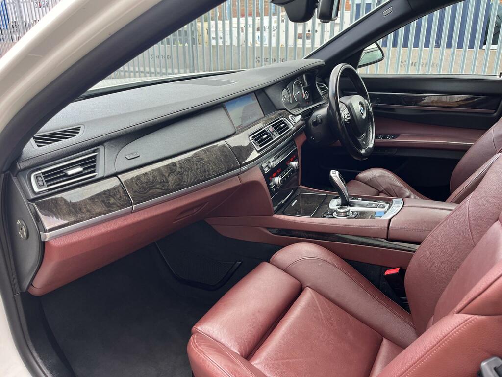BMW 7 Series Saloon 3.0 730D Se Saloon 2012 Silver #15