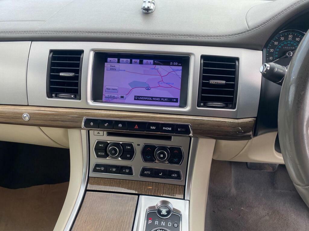 Jaguar XF D V6 Premium Luxury Keyless Entry Sat-nav Rear Blue #13