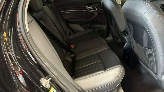 Audi E-tron 2019 55 Suv Quattro 95Kwh 408 P Black #4