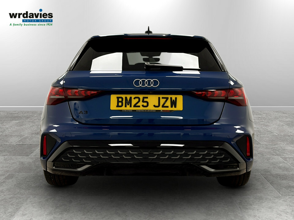 Audi A3 1.5 Tfsi 150 S Line S Tronic Blue #6