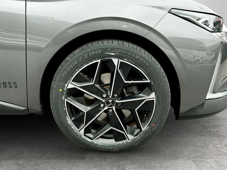 DS DS 4 1.6 Puretech Rivoli Hatchback Eat8 Euro White #14