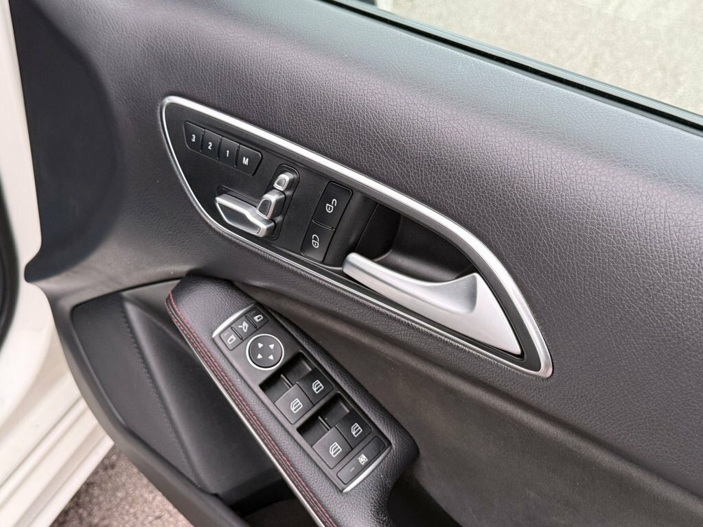 Mercedes-Benz A Class 1.6L Sport Black #35
