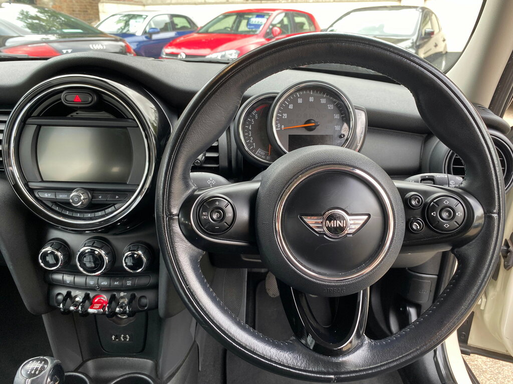Mini Hatch 1.2 One Hatchback Euro 6 Ss White #3