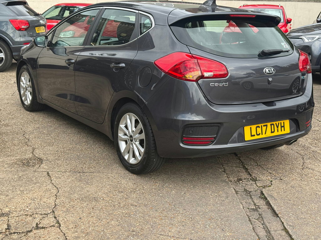 Kia Ceed 1.6 Crdi 2 Hatchback Dct Euro 6 Ss Silver #5