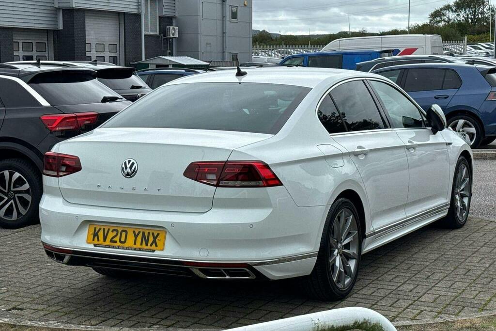 Volkswagen Passat 2.0 Tdi Evo R-line Saloon Dsg White #3