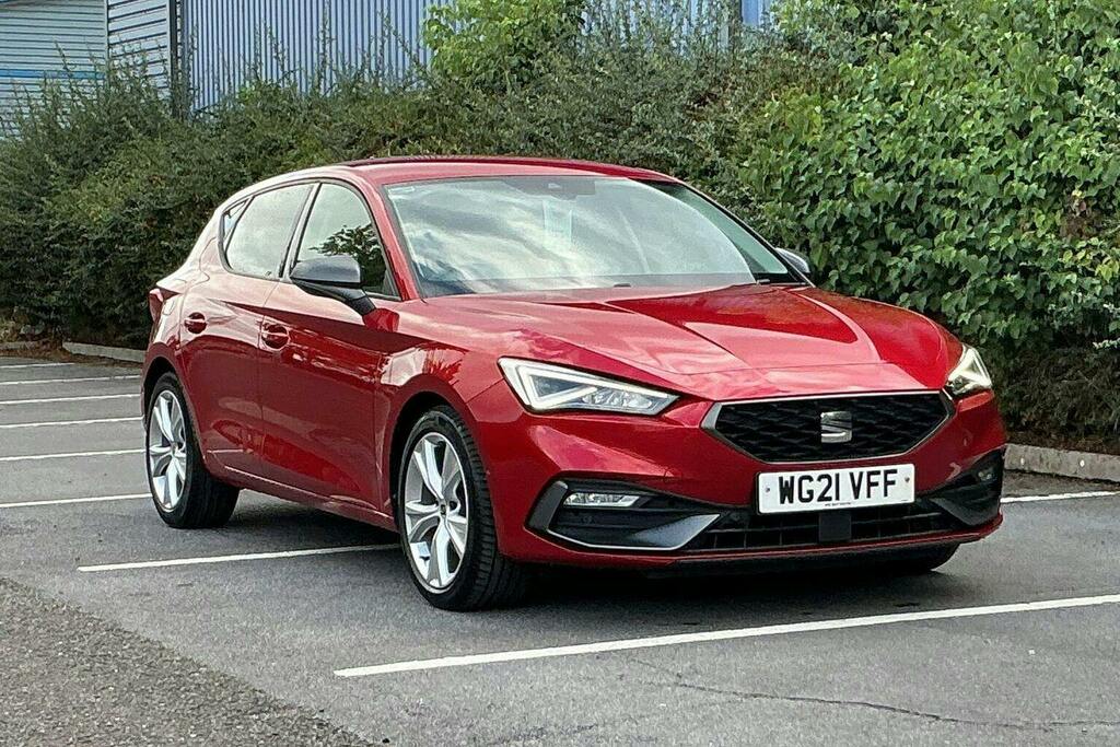 Seat Leon 1.5 Etsi Mhev Fr Hatchback Hybrid Dsg Red