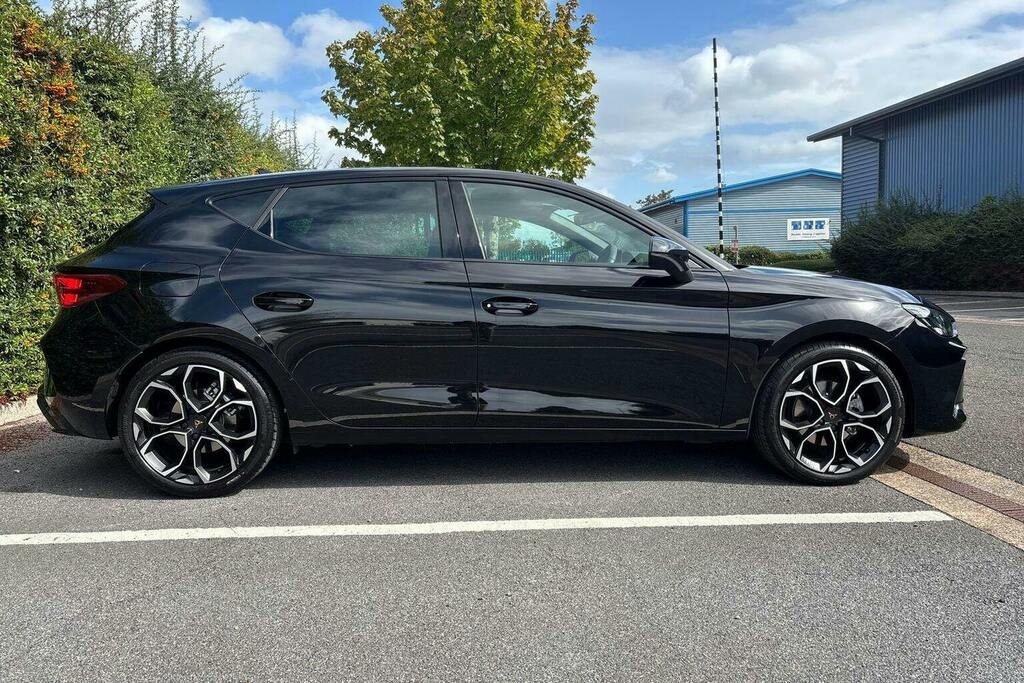 Cupra Leon 1.5 Etsi V2 Hatchback Hybrid Dsg Black #2