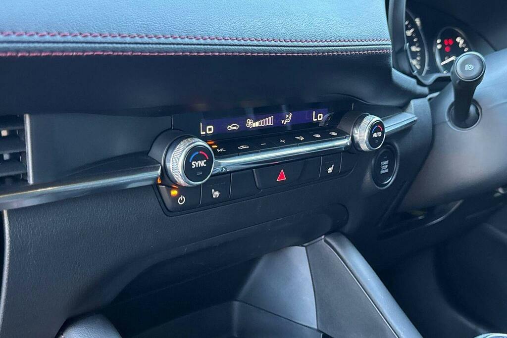 Mazda 3 2.5 E-skyactiv G Mhev 140 Homura Blue #25