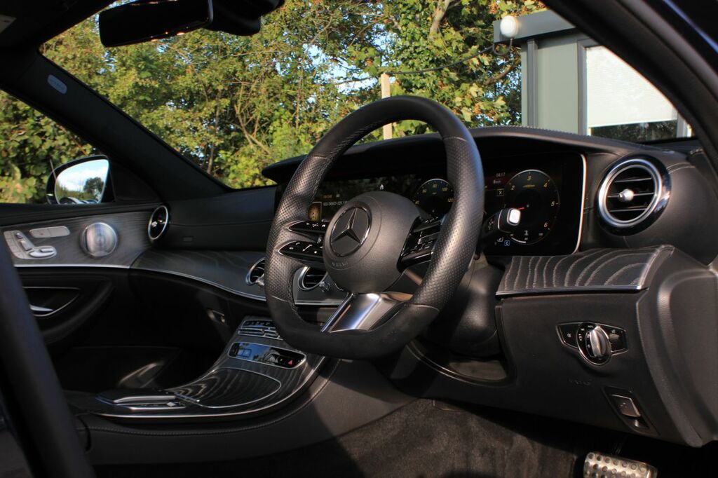 Mercedes-Benz E Class 2.0 E220d Amg Line Night Edition Premium Plus G- Blue #5