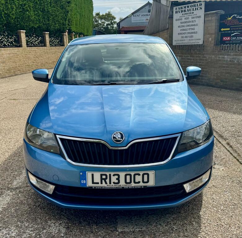 Skoda Rapid 1.6 Tdi Elegance Hatchback Blue #3