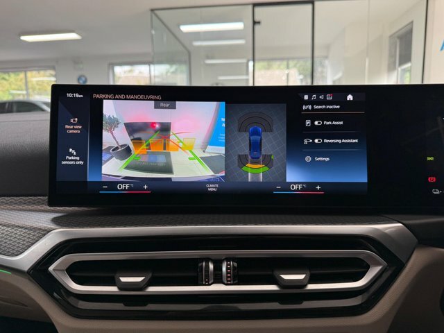 BMW i4 40 83.9Kwh M Sport Blue #2