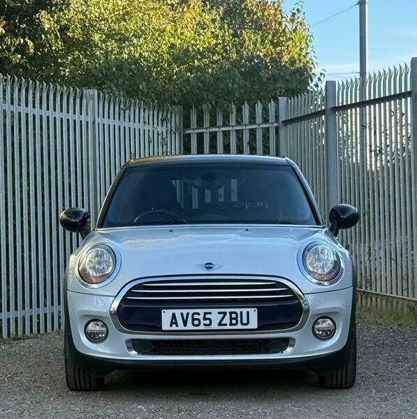Mini Hatch 1.5 Cooper Euro 6 AV65ZBU Silver #2