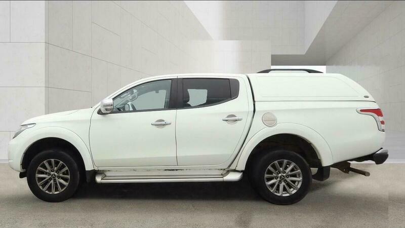Mitsubishi L200 2.4 Di-d Dc Barbarian White #4