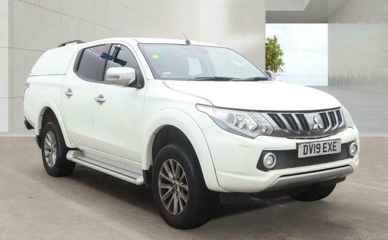Mitsubishi L200 2.4 Di-d Dc Barbarian White
