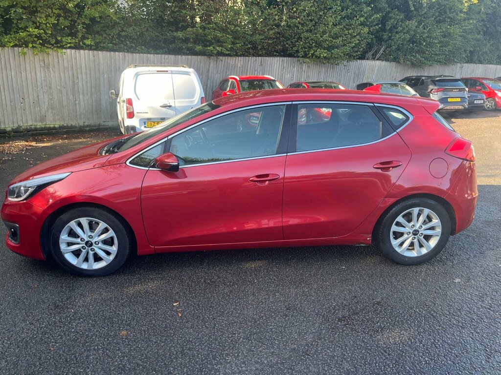 Kia Ceed 1.6 Gdi 2 Hatchback Euro 6 Ss Red #2
