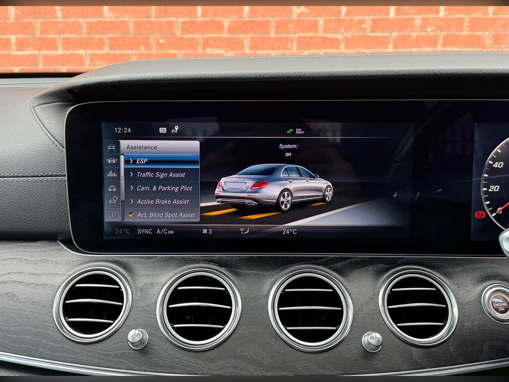 Mercedes-Benz E Class Estate 2.0 E220d Amg Line Premium Plus G-tronic Black #24
