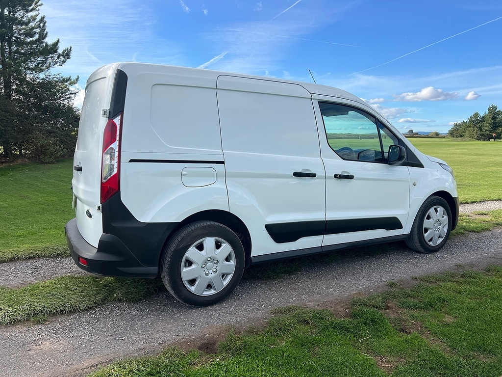Ford Transit Connect 220 Ecoblue White #4