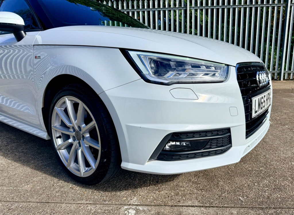 Audi A1 1.6 Tdi S Line Sportback Euro 6 Ss White #3
