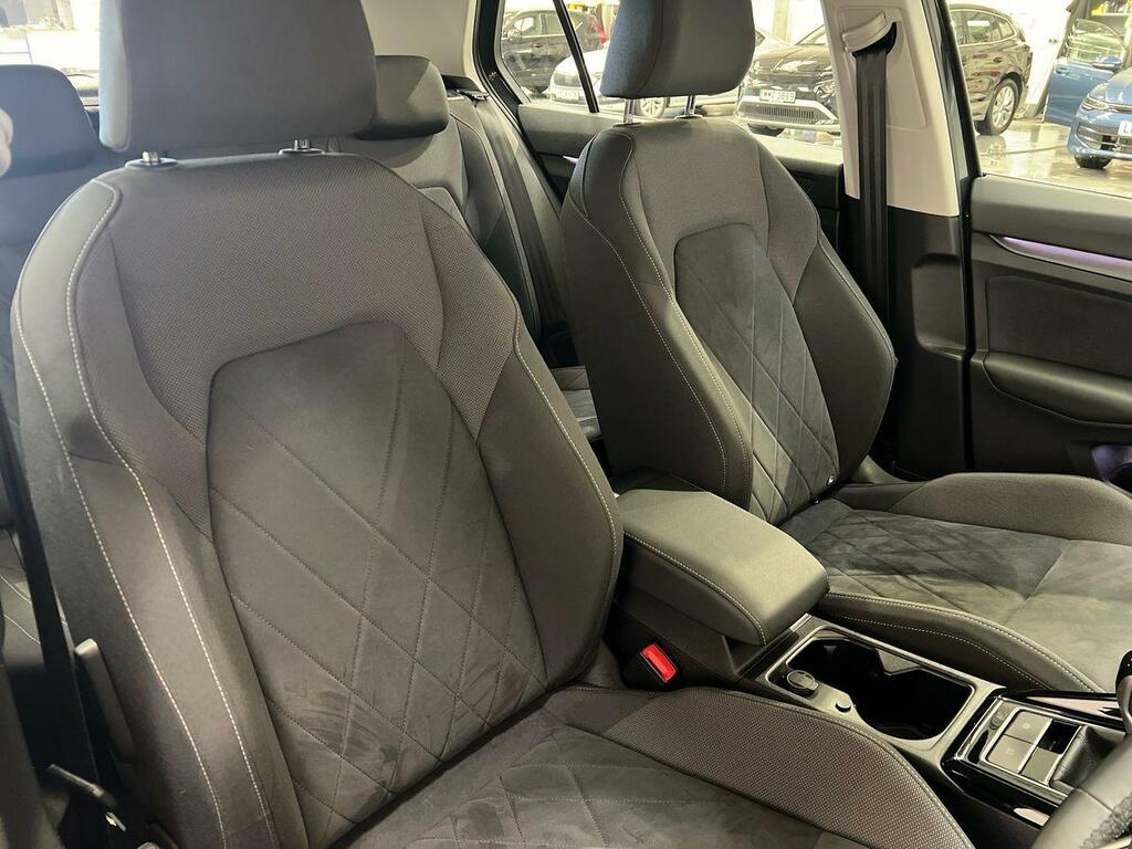Volkswagen Golf 1.5L Life Blue #27
