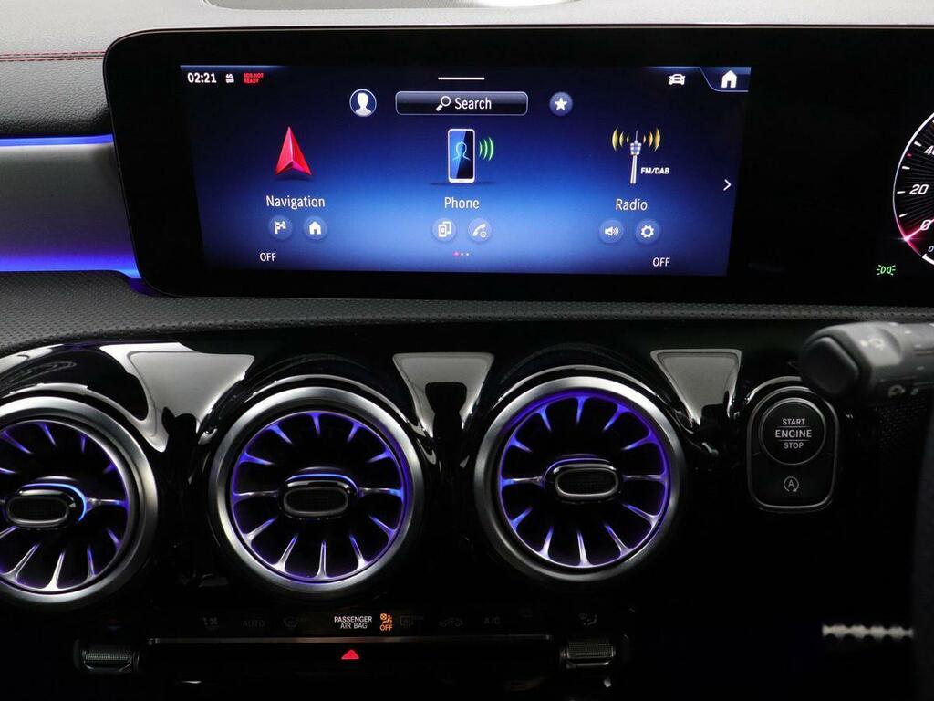 Mercedes-Benz CLA Class Cla 220 4Matic Amg Line Premium Plus Green #16