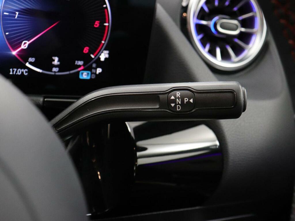 Mercedes-Benz GLA Class Gla 220D 4Matic Amg Line Premium Plus Black #21