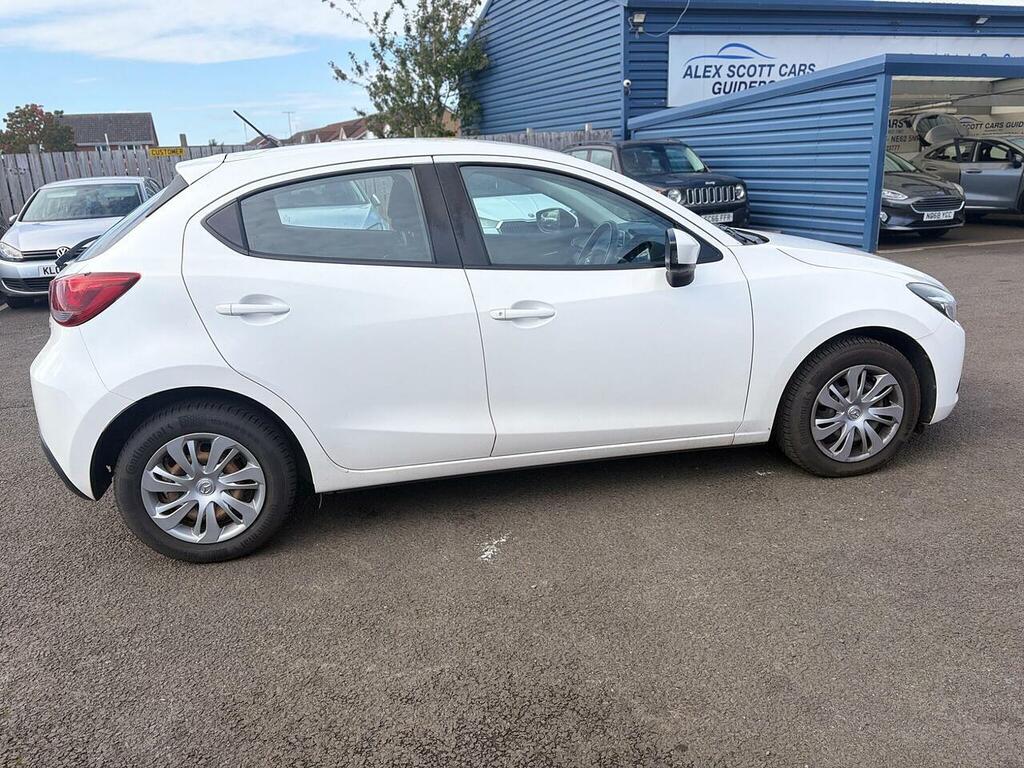 Mazda 2 1.5 Skyactiv-g Se Hatchback Euro White #5