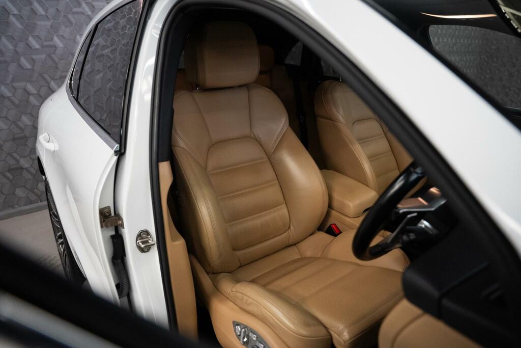 Porsche Macan S Pdk White #16