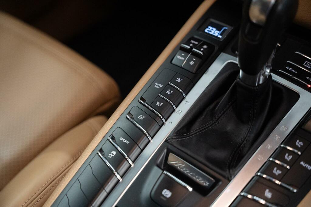 Porsche Macan S Pdk White #37