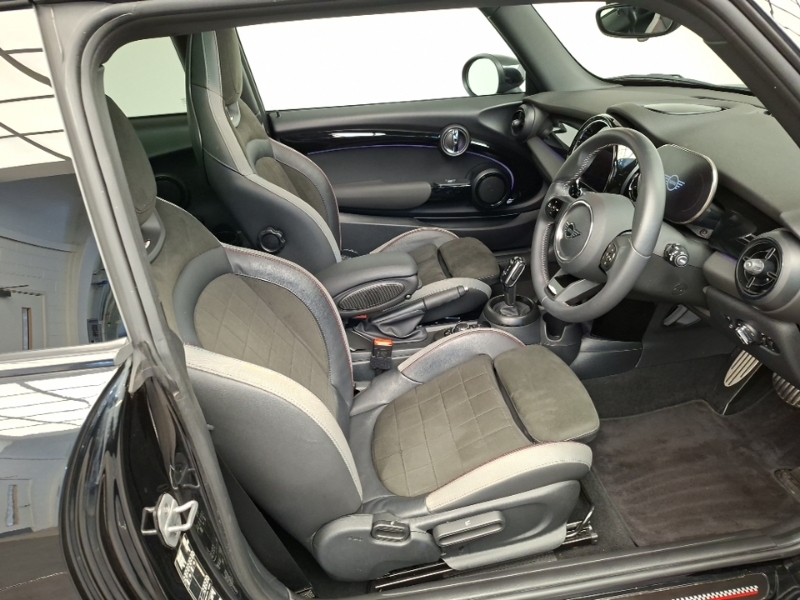 Mini Hatch 1.5 Cooper Sport Black #6
