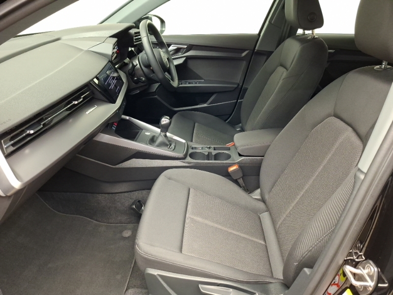 Audi A3 30 Tfsi Technik Black #5