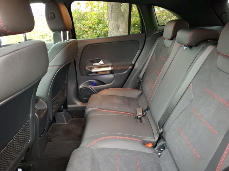 Mercedes-Benz GLA Class Gla 200D Amg Line Executive Black #5
