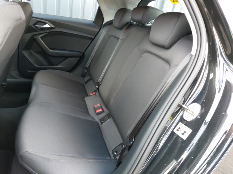 Audi A1 25 Tfsi Technik Black #5