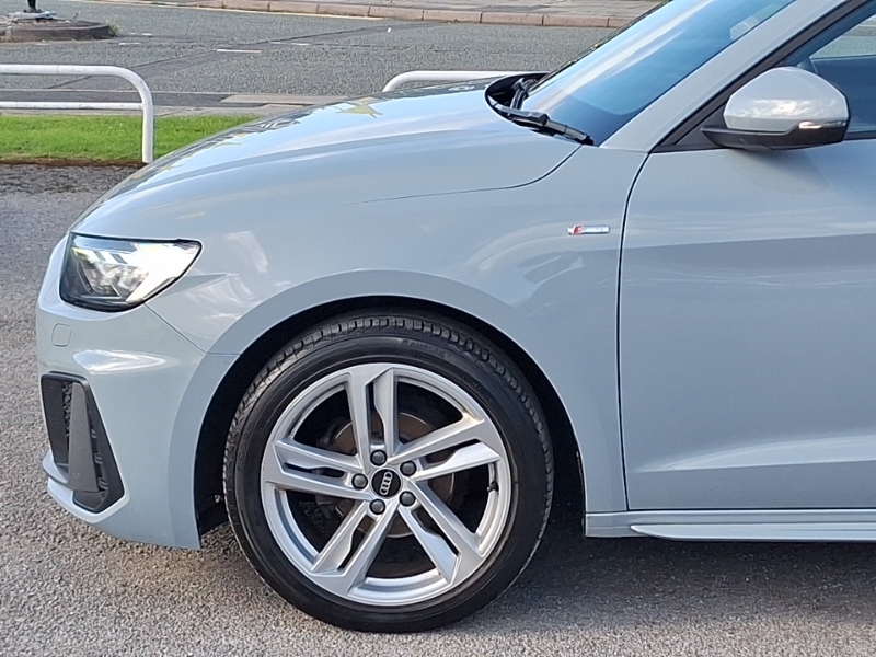 Audi A1 35 Tfsi Vorsprung S Tronic White #18