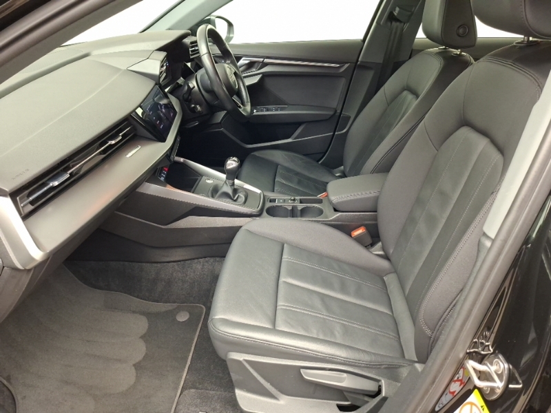 Audi A3 30 Tdi Sport Black #5