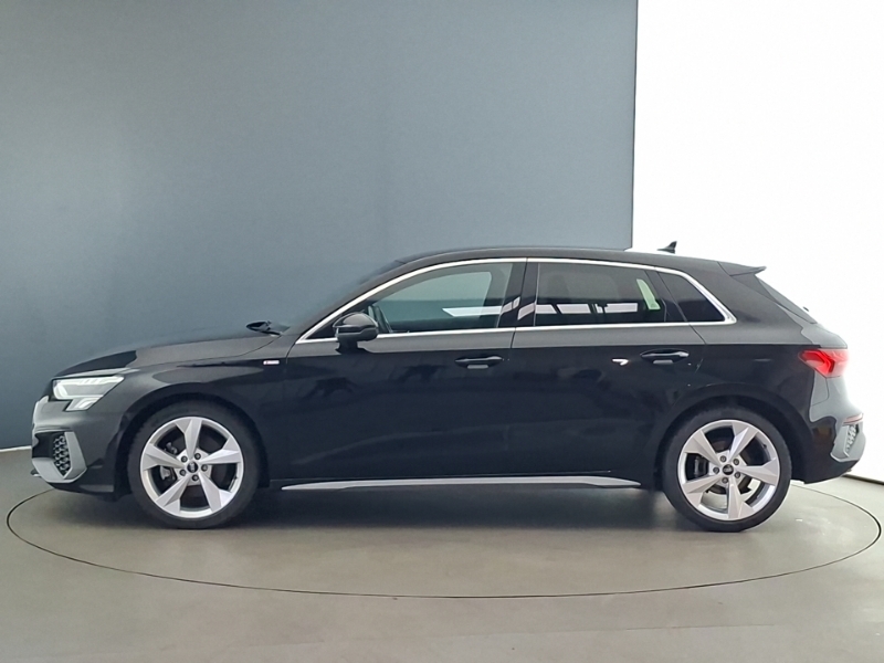 Audi A3 35 Tfsi S Line Black #4